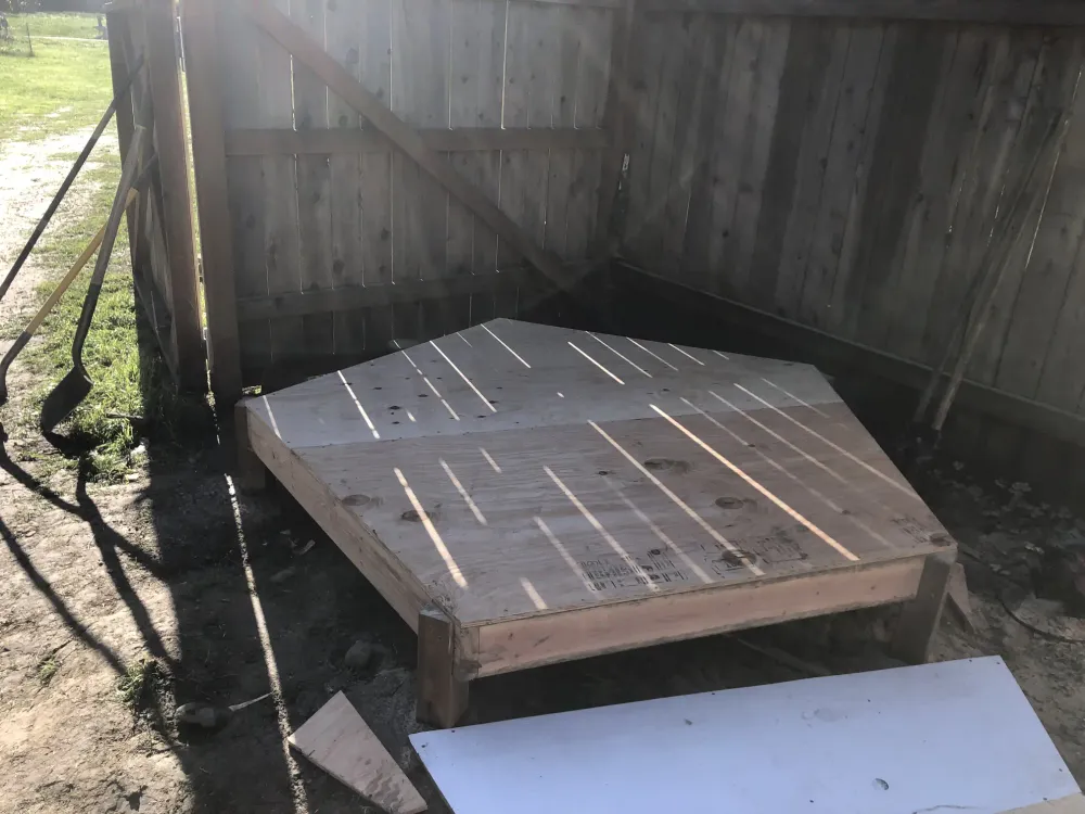 A Shed (Pentagonal) image